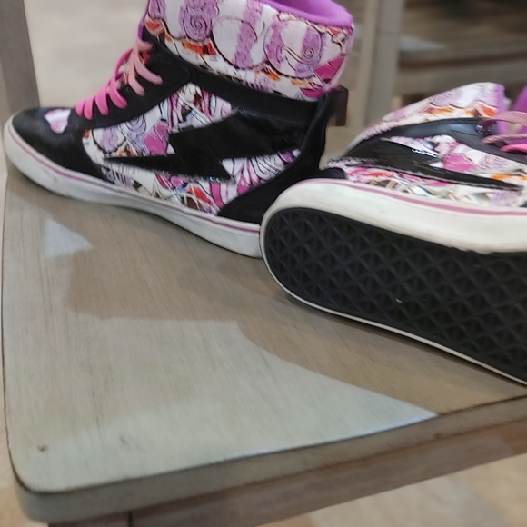 Punkrose - Picture 4 of 8